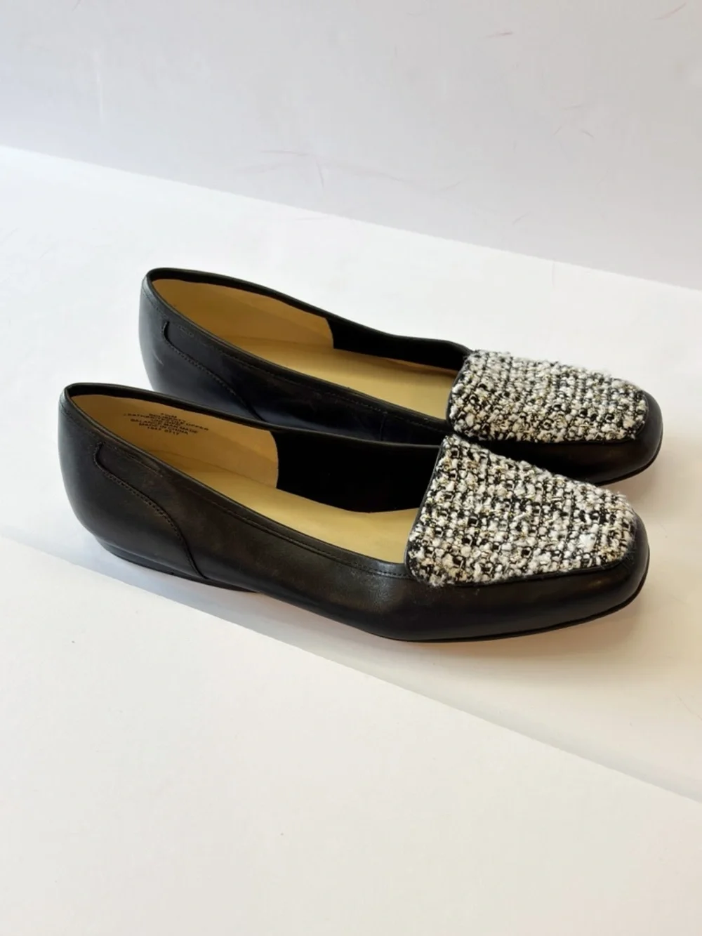 Bandolino Tweed Cap Toe Loafers Black White Flats BDLiberty Size 7.5 - Picture 8 of 10